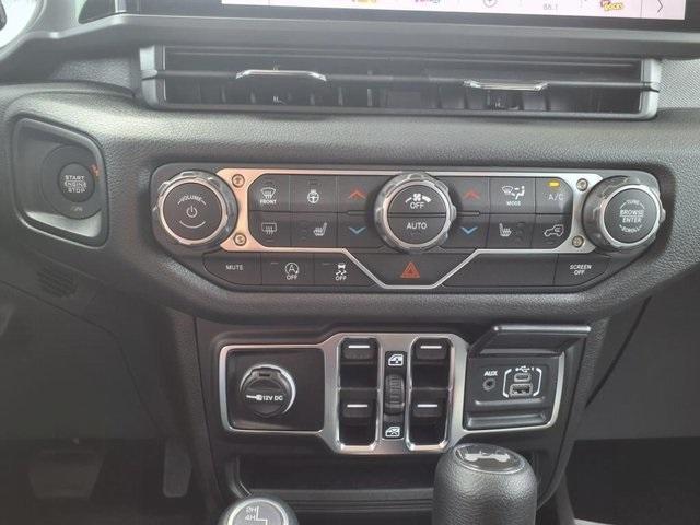 new 2025 Jeep Wrangler car, priced at $46,912