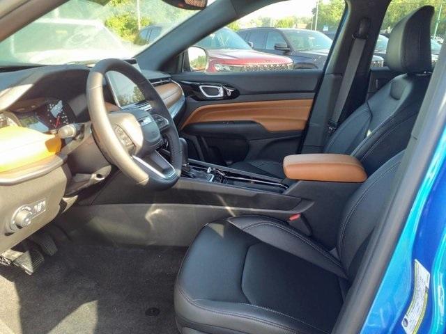 new 2025 Jeep Compass car, priced at $33,500