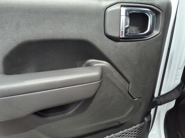 new 2025 Jeep Wrangler car, priced at $50,001