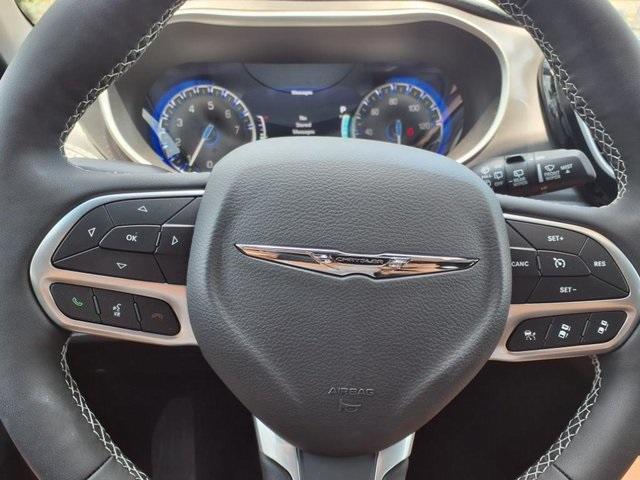 new 2025 Chrysler Pacifica car, priced at $48,804