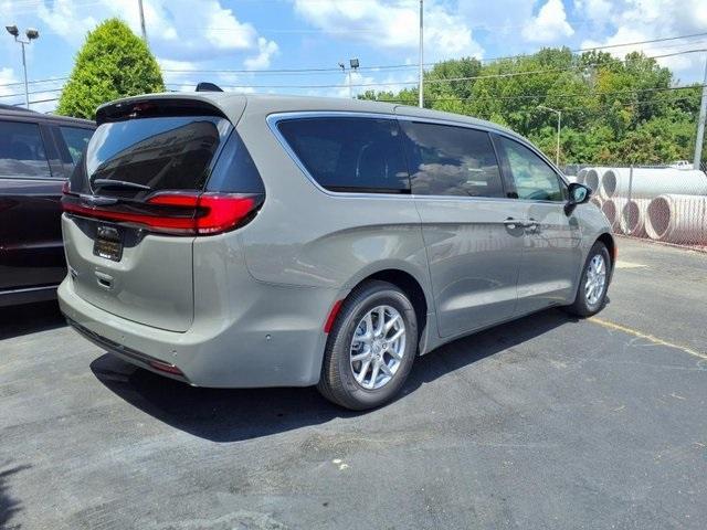 new 2025 Chrysler Pacifica car, priced at $48,804