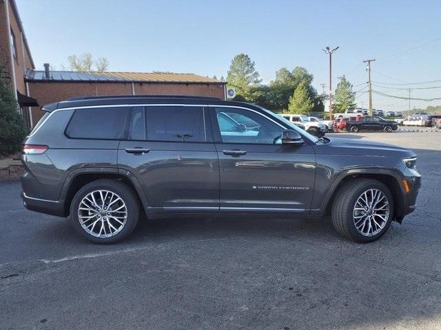 new 2025 Jeep Grand Cherokee L car, priced at $72,195