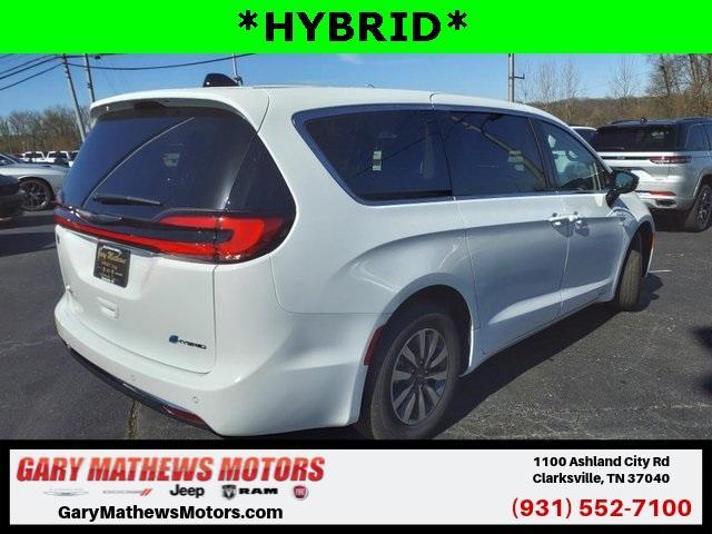 new 2024 Chrysler Pacifica Hybrid car, priced at $43,750