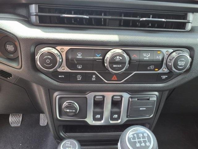 new 2025 Jeep Wrangler car, priced at $34,493