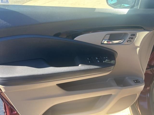 used 2021 Honda Pilot car, priced at $30,211