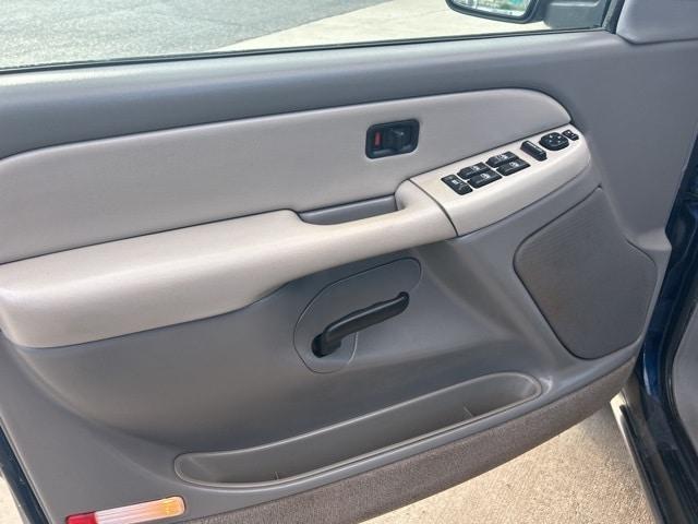 used 2000 Chevrolet Suburban car, priced at $5,994