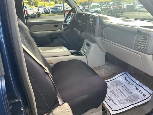 used 2000 Chevrolet Suburban car, priced at $5,994