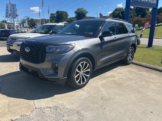 used 2025 Ford Explorer car, priced at $43,324