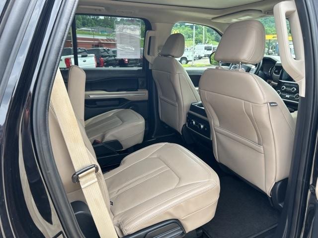 used 2023 Ford Expedition car, priced at $43,874