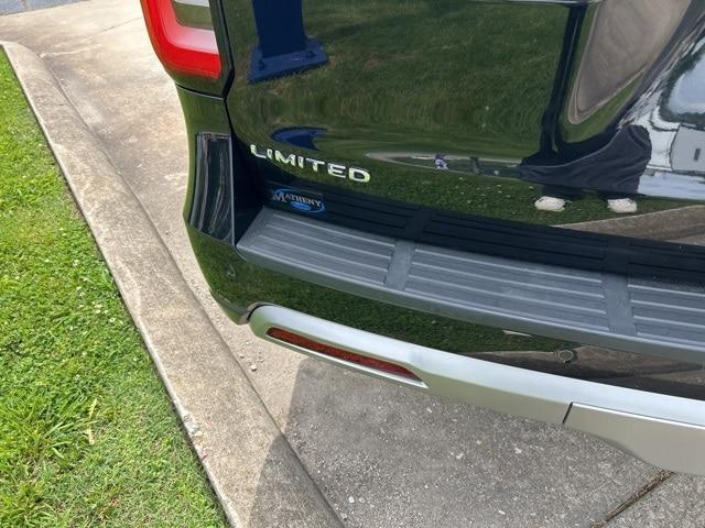 used 2023 Ford Expedition car, priced at $43,874