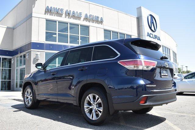 used 2015 Toyota Highlander car, priced at $16,980