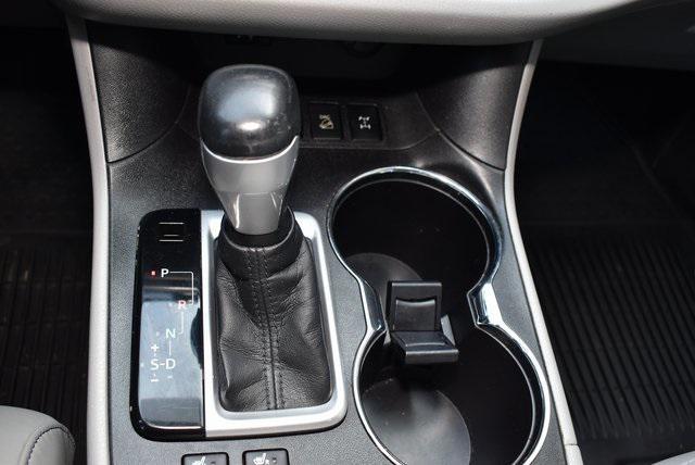 used 2015 Toyota Highlander car, priced at $16,980