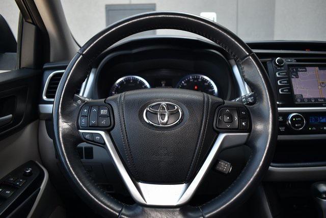 used 2015 Toyota Highlander car, priced at $16,980