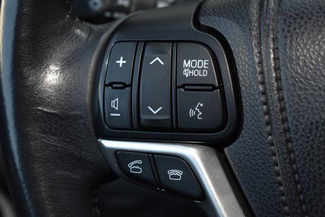 used 2015 Toyota Highlander car, priced at $16,980