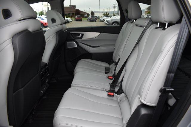new 2025 Acura MDX car, priced at $60,150
