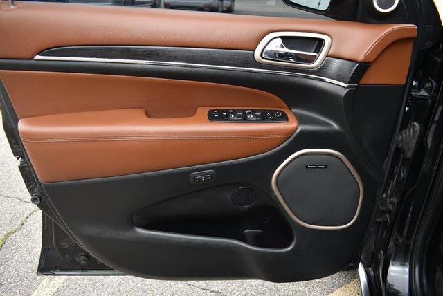 used 2015 Jeep Grand Cherokee car, priced at $17,980