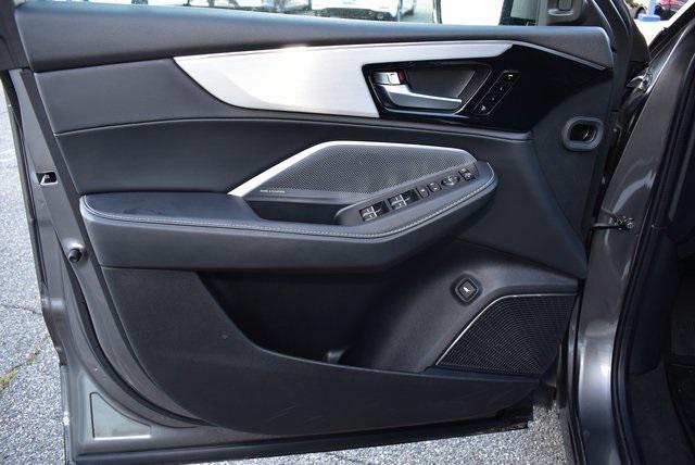 used 2025 Acura MDX car, priced at $55,980