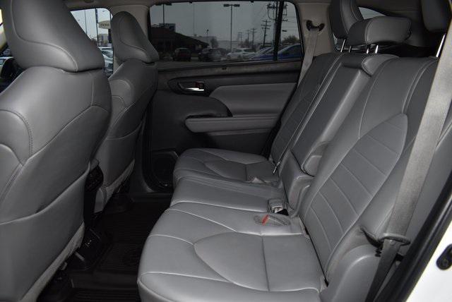 used 2022 Toyota Highlander car, priced at $36,980