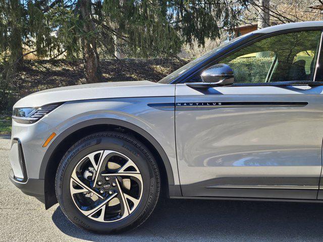 new 2025 Lincoln Nautilus car, priced at $56,628