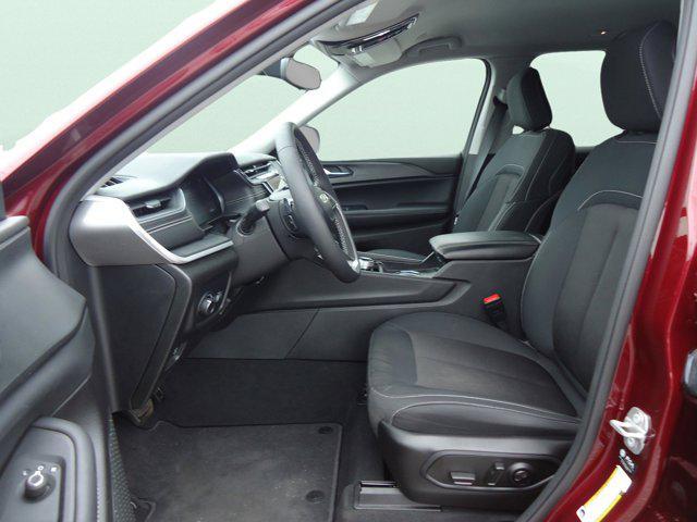 used 2024 Jeep Grand Cherokee car, priced at $32,500