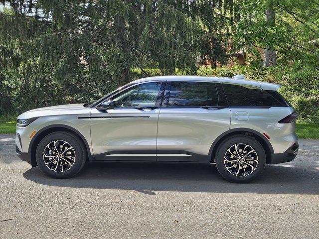new 2025 Lincoln Nautilus car, priced at $55,655