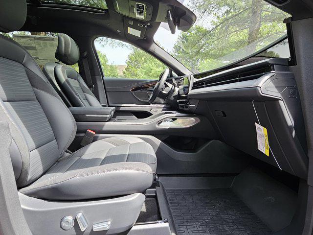 new 2025 Lincoln Nautilus car, priced at $62,401