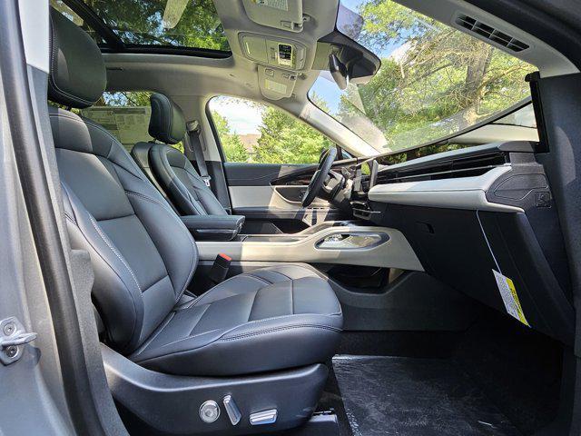 new 2025 Lincoln Nautilus car, priced at $56,392