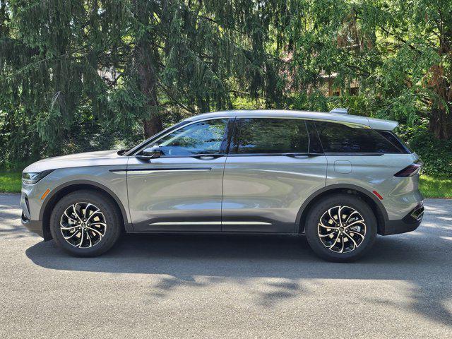 new 2025 Lincoln Nautilus car, priced at $56,392