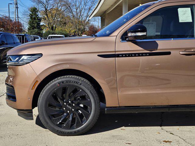 new 2025 Lincoln Navigator car, priced at $121,435