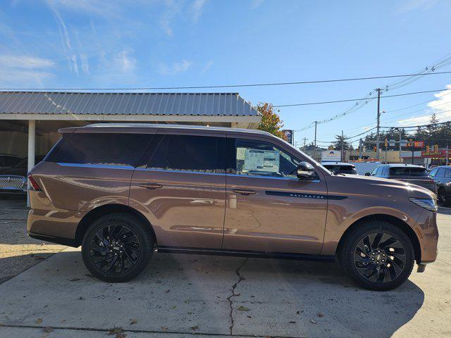 new 2025 Lincoln Navigator car, priced at $121,435