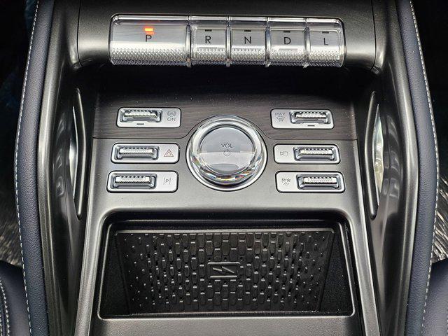 new 2025 Lincoln Nautilus car, priced at $62,900