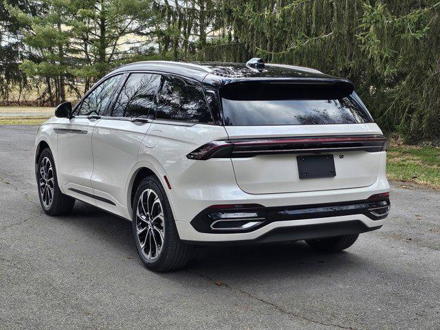 new 2025 Lincoln Nautilus car, priced at $62,900