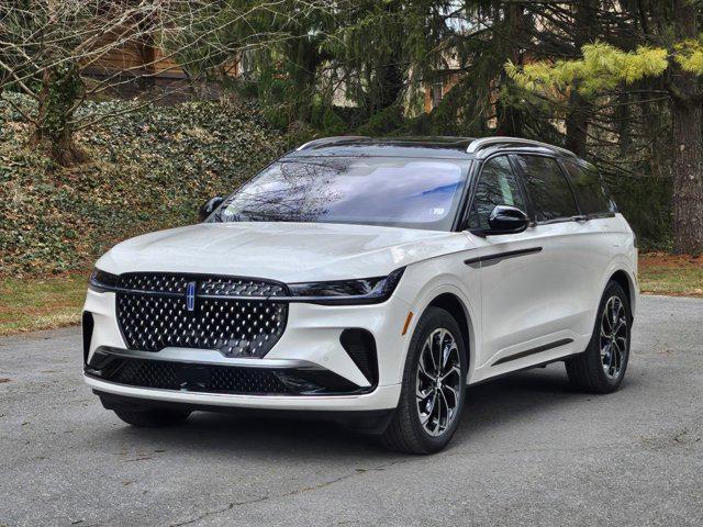 new 2025 Lincoln Nautilus car, priced at $62,900