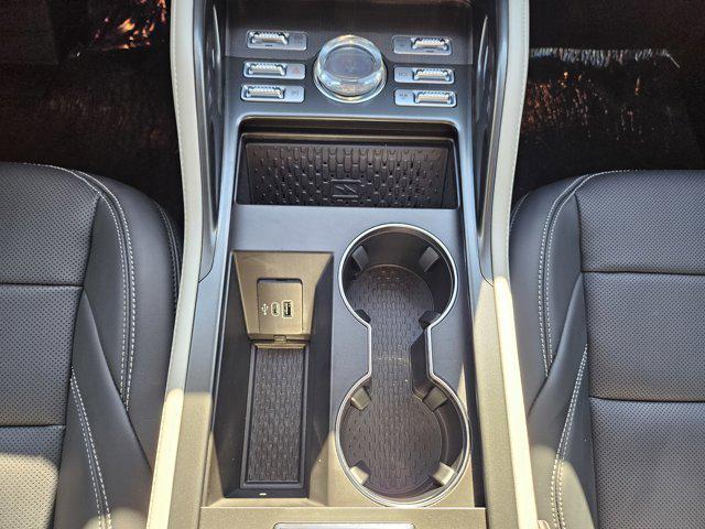new 2025 Lincoln Nautilus car, priced at $62,020