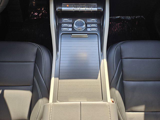 new 2025 Lincoln Nautilus car, priced at $62,020