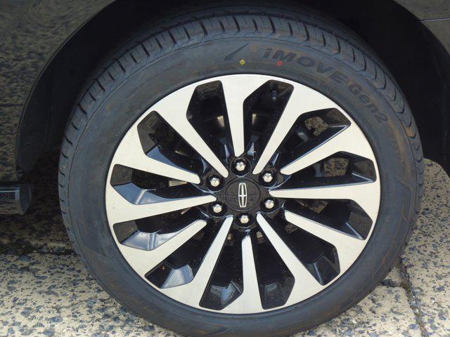 used 2022 Lincoln Navigator car, priced at $54,900