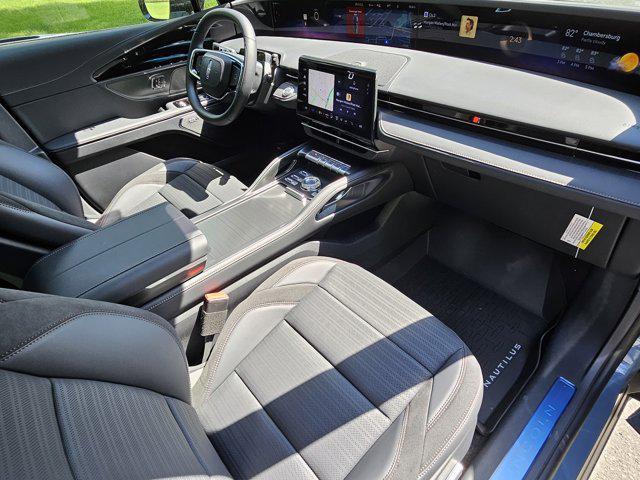 new 2025 Lincoln Nautilus car, priced at $65,600