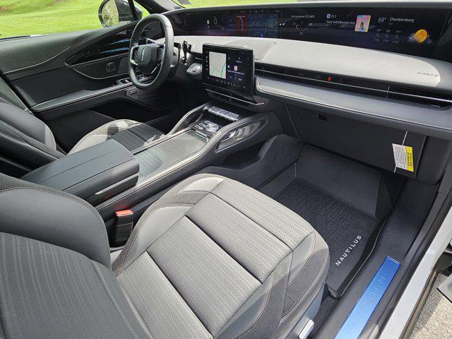 new 2025 Lincoln Nautilus car, priced at $62,401