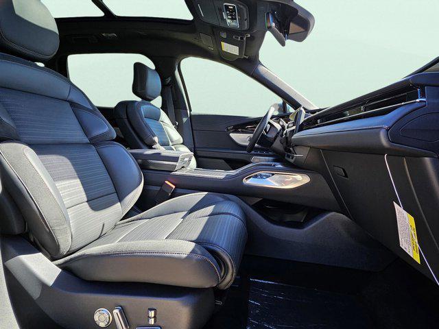 new 2025 Lincoln Nautilus car, priced at $70,000