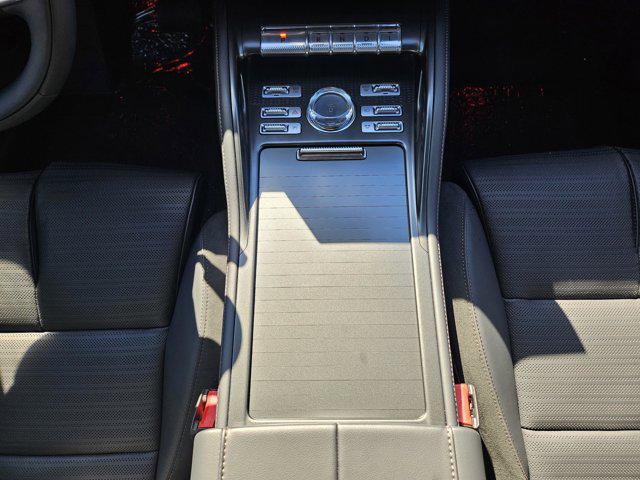 new 2025 Lincoln Nautilus car, priced at $70,000