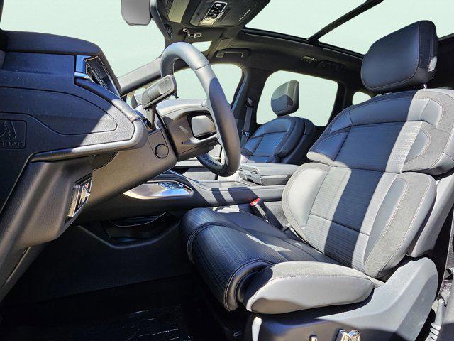 new 2025 Lincoln Nautilus car, priced at $70,000