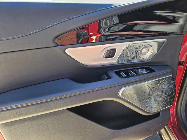 new 2025 Lincoln Nautilus car, priced at $70,000