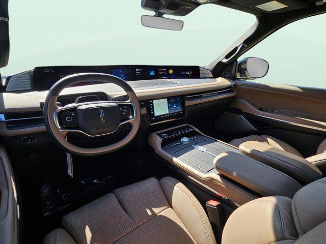 new 2025 Lincoln Navigator car, priced at $120,585