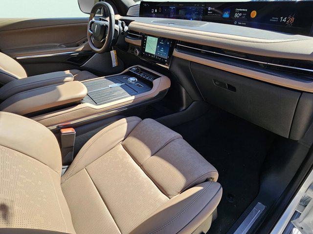 new 2025 Lincoln Navigator car, priced at $120,585