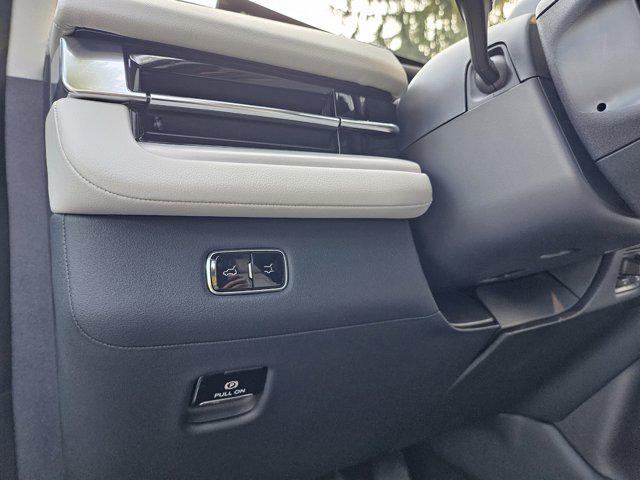 new 2025 Lincoln Navigator car, priced at $108,540