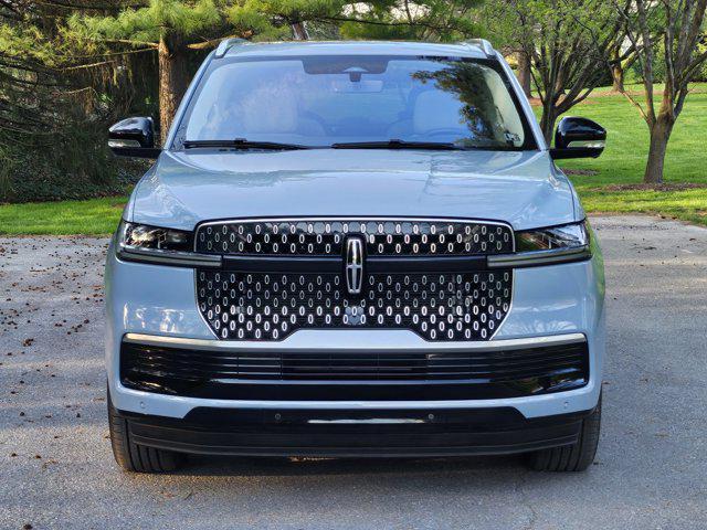 new 2025 Lincoln Navigator car, priced at $108,540