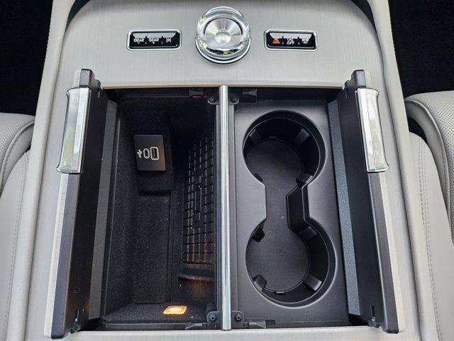 new 2025 Lincoln Navigator car, priced at $108,540