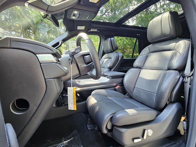 new 2025 Lincoln Navigator car, priced at $109,375