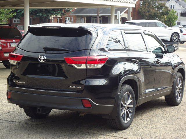 used 2019 Toyota Highlander car, priced at $25,900