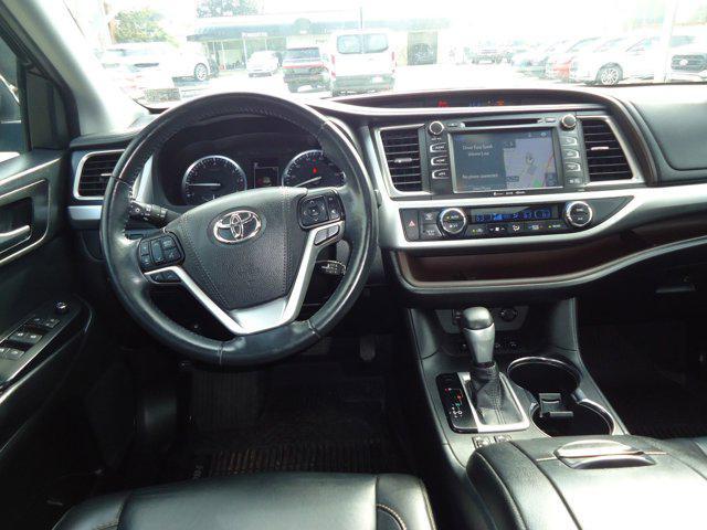 used 2019 Toyota Highlander car, priced at $25,900